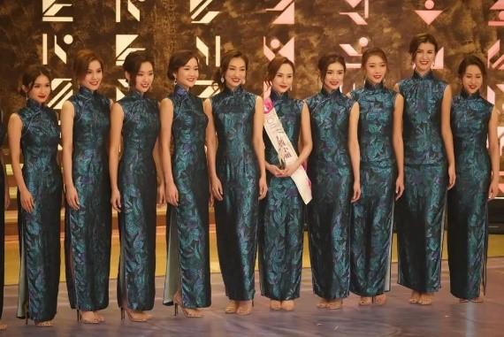 2021年香港小姐決賽佳麗身穿中藝旗袍